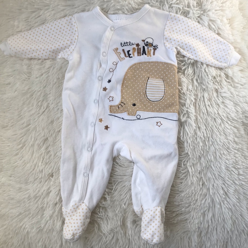 ❌Sold❌💞 New Born One Piece Body suit 💞🍭